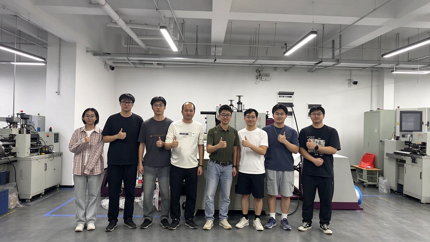 浙江理工大学PUR热熔胶复合机安装现场